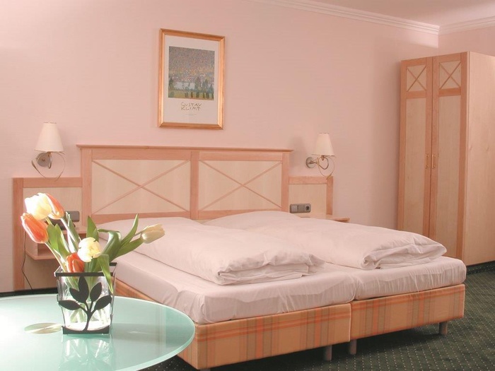 Weisses_Lamm__Sommerach__Zimmer.jpg