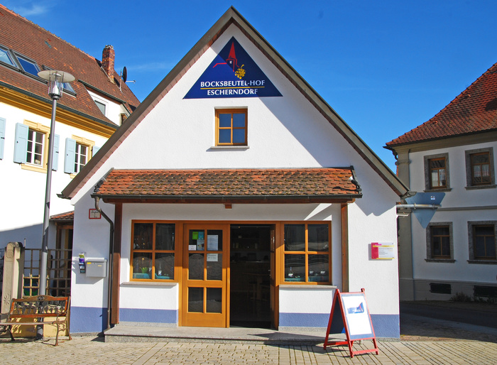 Bocksbeutelhof__Escherndorf_.jpg