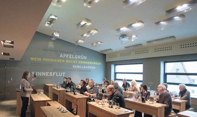 13_Weinschule_KarlsJosefHildenbrand.jpg