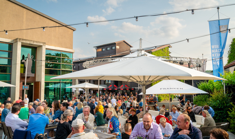 pfingstweinfest_ambiente_41.jpg