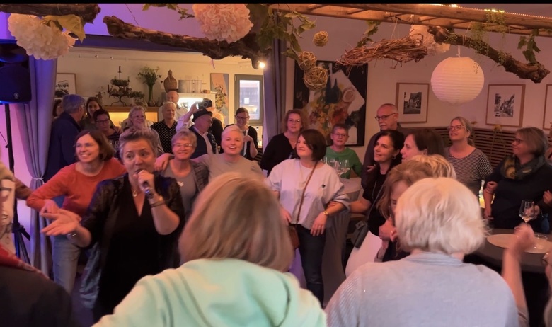 Bild_WeinParty.jpg