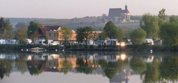 Campingplatz__Volkach__Ansicht_Main.jpg