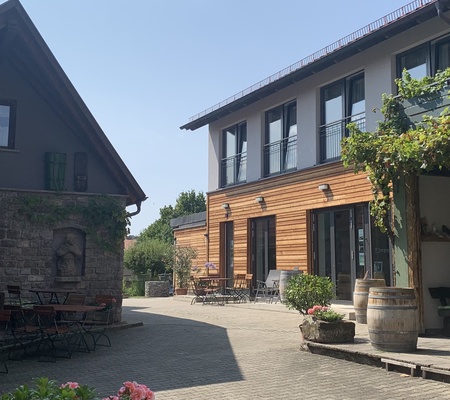 Weingut-Wolfahrt-Sommerach.jpeg